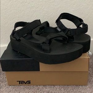 Teva Women's Flatform Universal